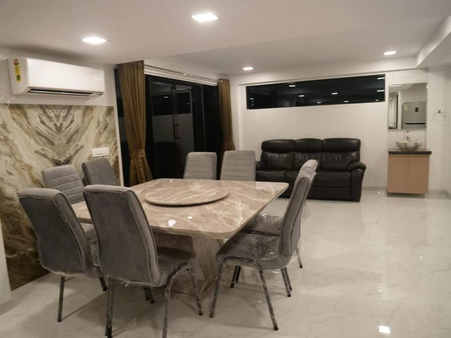 Stayhaven Starmount 4Bhk & Pool Mumbai Bagian luar foto