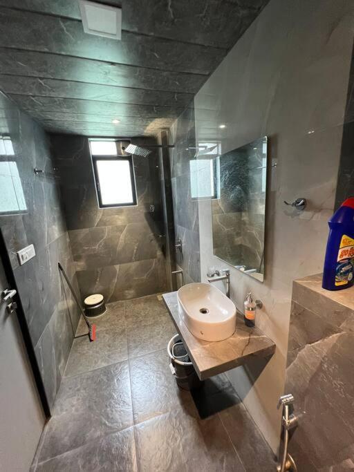 Stayhaven Starmount 4Bhk & Pool Mumbai Bagian luar foto