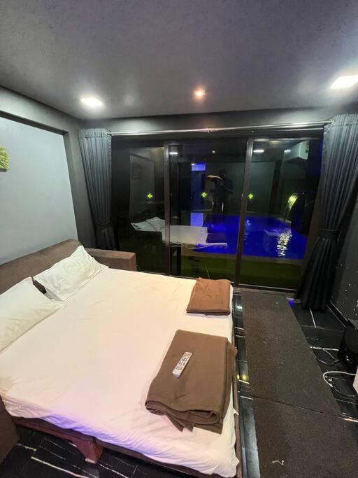 Stayhaven Starmount 4Bhk & Pool Mumbai Bagian luar foto