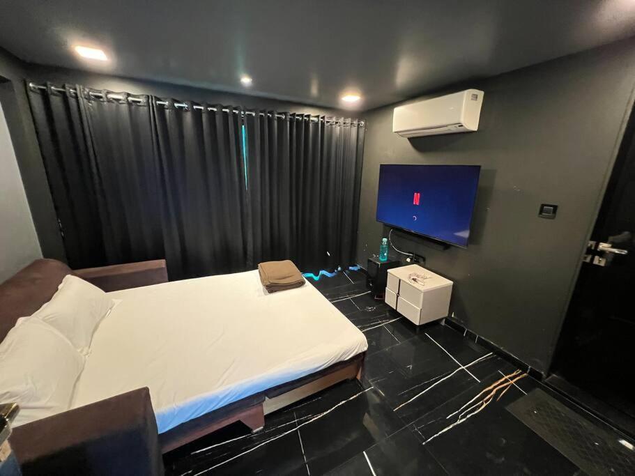 Stayhaven Starmount 4Bhk & Pool Mumbai Bagian luar foto