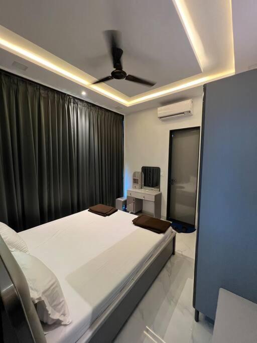 Stayhaven Starmount 4Bhk & Pool Mumbai Bagian luar foto