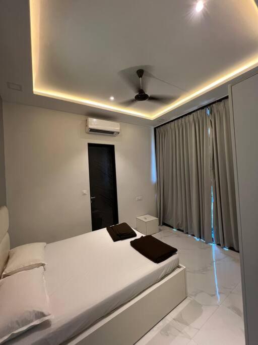 Stayhaven Starmount 4Bhk & Pool Mumbai Bagian luar foto