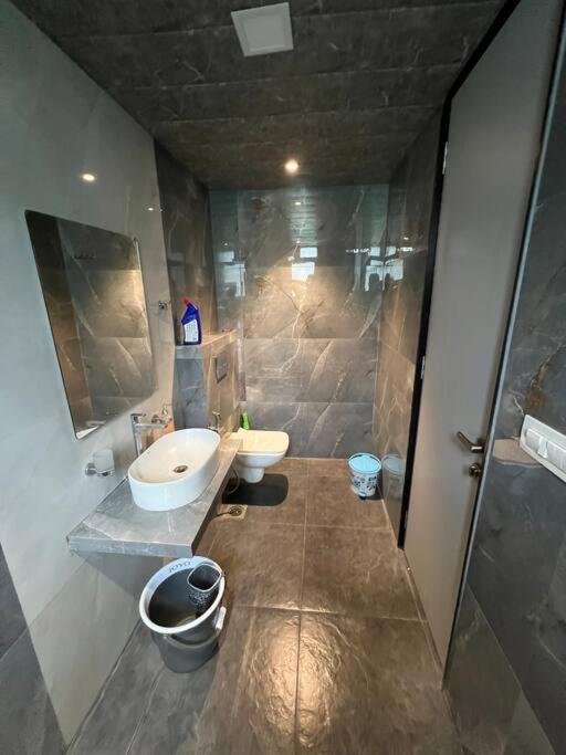 Stayhaven Starmount 4Bhk & Pool Mumbai Bagian luar foto