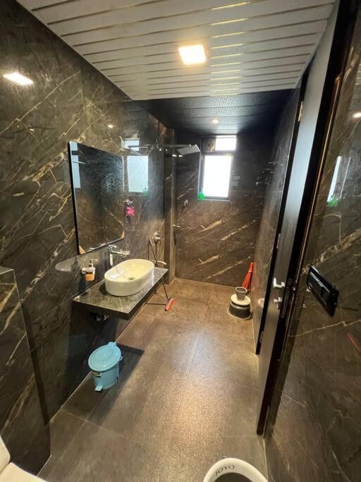 Stayhaven Starmount 4Bhk & Pool Mumbai Bagian luar foto